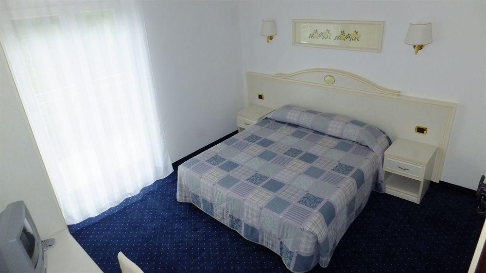 Hotel Rosalpina Рива-дель-Гарда Экстерьер фото