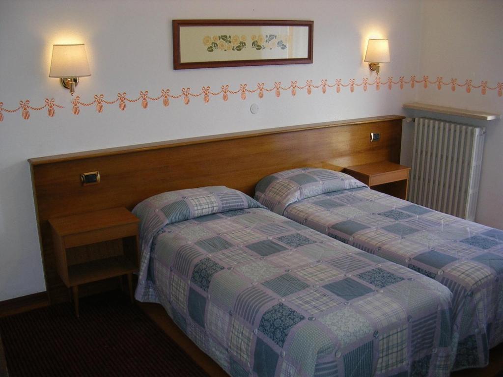 Hotel Rosalpina Рива-дель-Гарда Номер фото